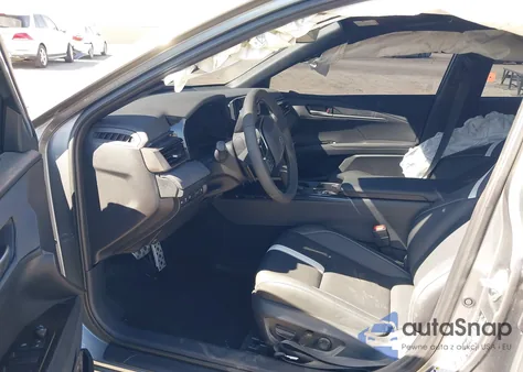 2025 Toyota Camry Se from USA, damaged, VIN 4T1DAACK2SU613133